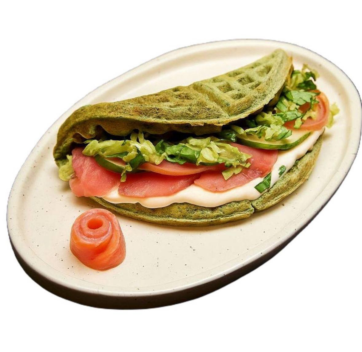 Шпинатная вафля с тунцом